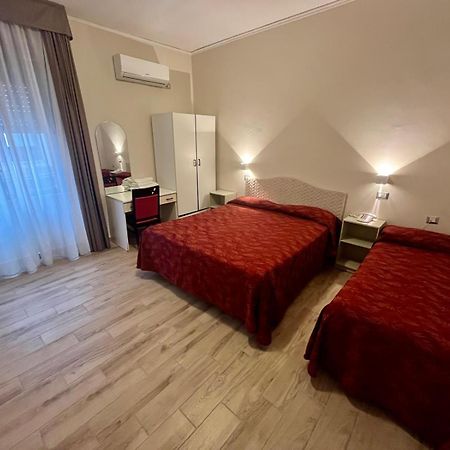 Pisani Hotel San Nicola La Strada Exterior foto
