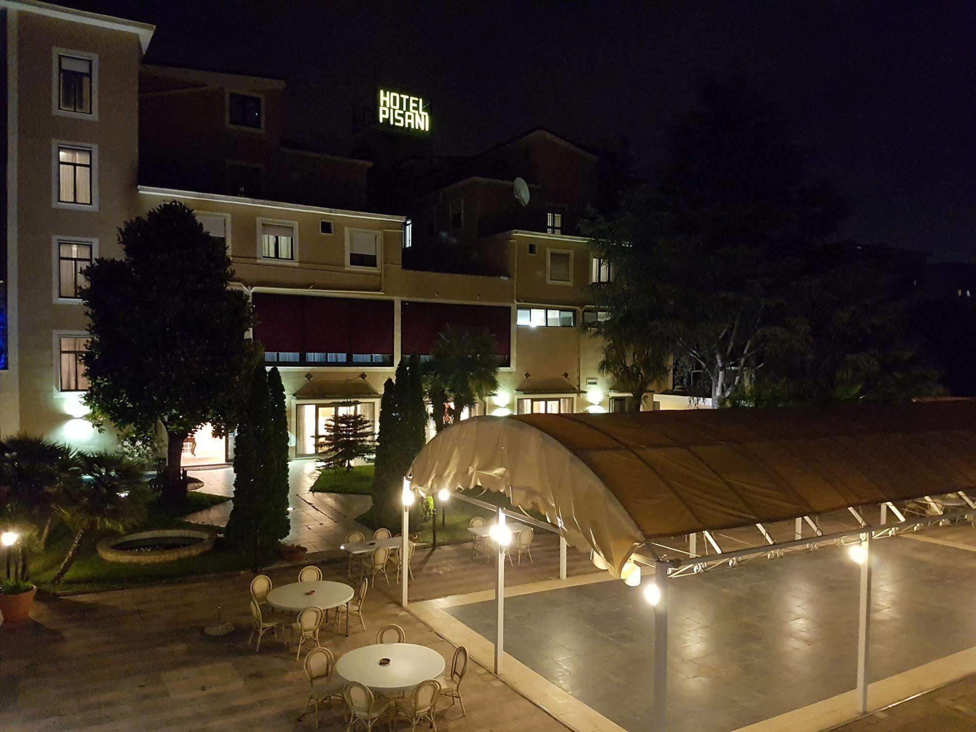 Pisani Hotel San Nicola La Strada Exterior foto